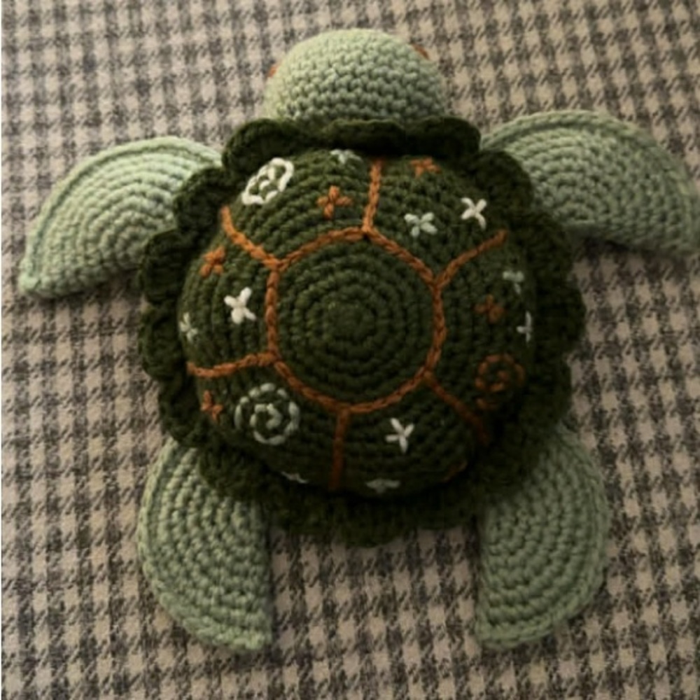Handcrafted Green Crochet Turtle Plush Toy - Picture 3 of 3